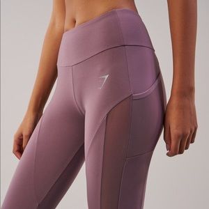 GYMSHARK “Sleek Aspire Leggings” medium